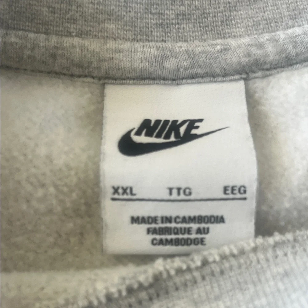 Men’s XXL Nike Gray Crewneck Sweatshirt with Blue STATES Graphic - Picture 2 of 12